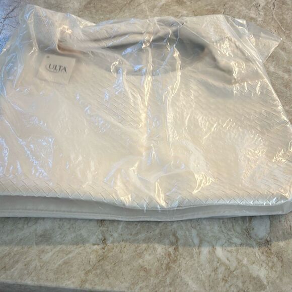 ULTA Cream Woven Knot Tote NWT - Picture 3 of 4